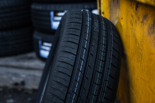 фото протектора и шины PREMIO ARZERO Шина Arivo PREMIO ARZERO 195/65 R15 95T