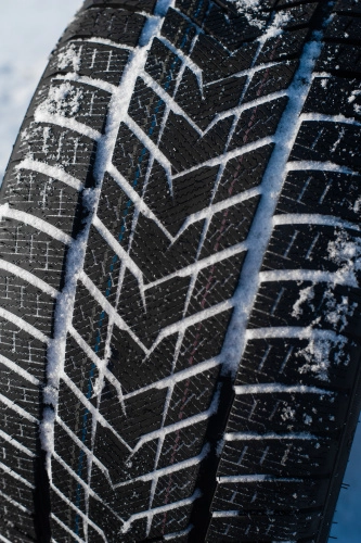 фото протектора и шины WINTERHAWKE II Шина ZMAX WINTERHAWKE II 275/40 R19 105V